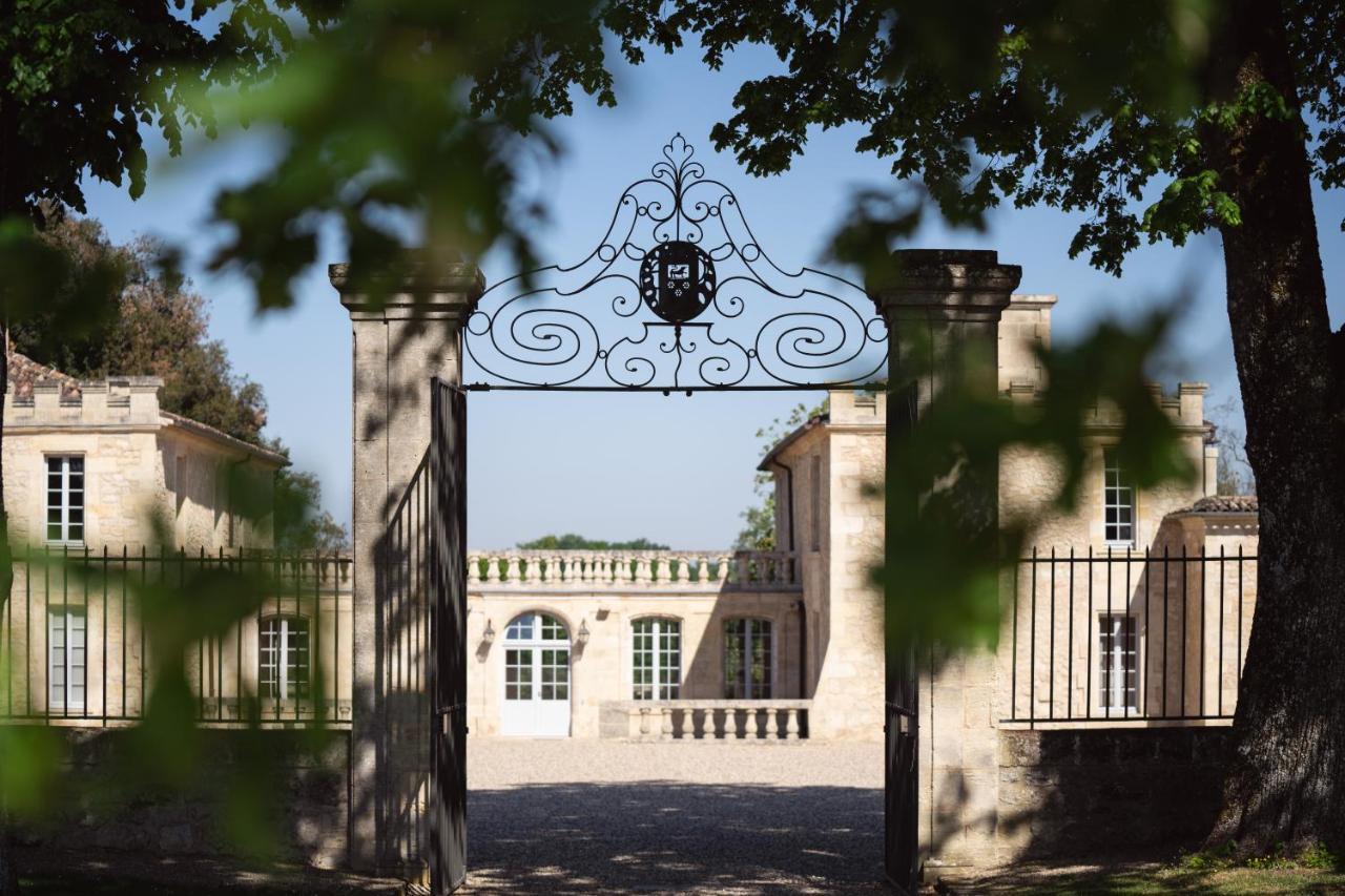 Chateau De Ferrand Bed & Breakfast